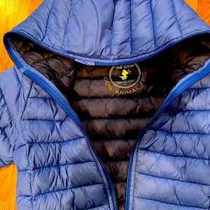Blue boys puffer jacket size 6 brand Save the ducks